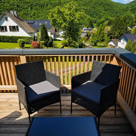 Apartmán Eifelflair Fuer 6 Personen, 2 Hunde, Familien Und Firmen *